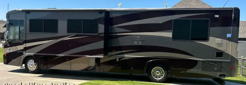2008 Winnebago Journey photo 6